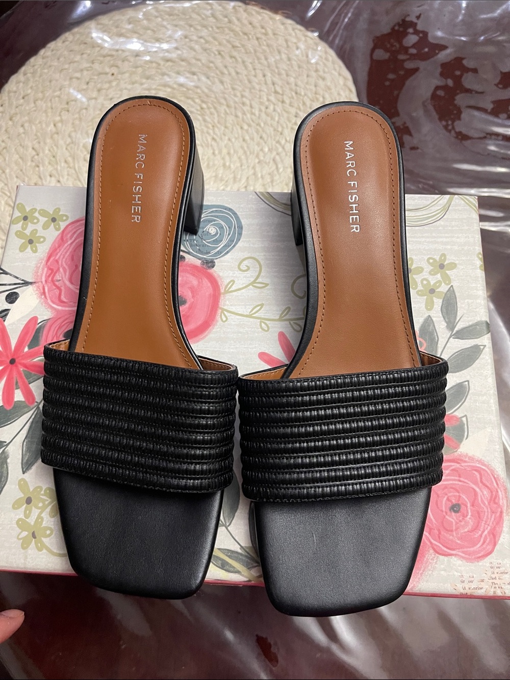 Marc Fisher Black Ribbed Wide-Strap Mule Sandals size 8.5